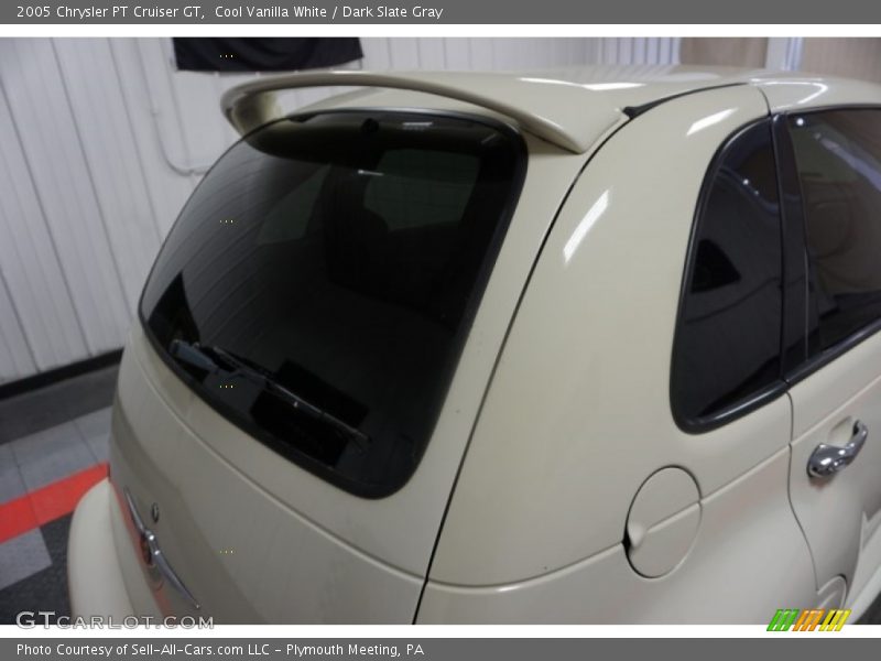 Cool Vanilla White / Dark Slate Gray 2005 Chrysler PT Cruiser GT