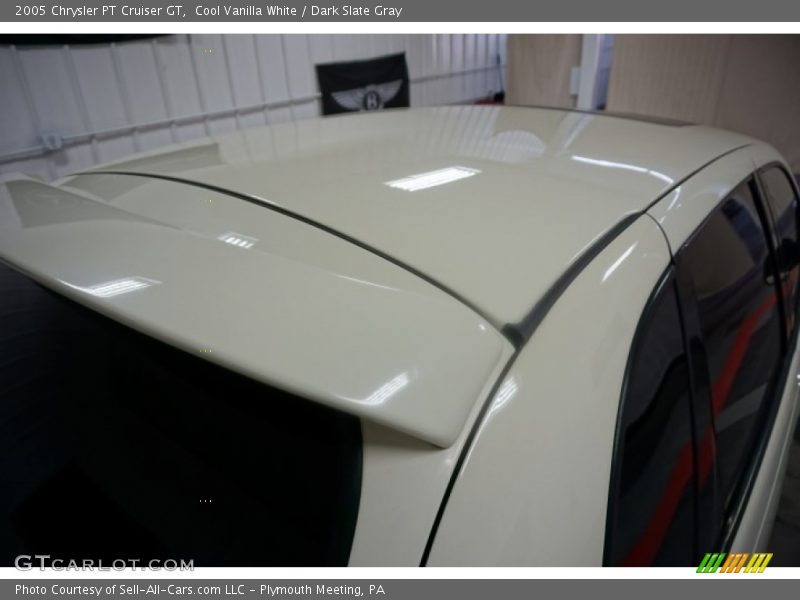 Cool Vanilla White / Dark Slate Gray 2005 Chrysler PT Cruiser GT