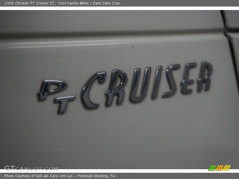 Cool Vanilla White / Dark Slate Gray 2005 Chrysler PT Cruiser GT