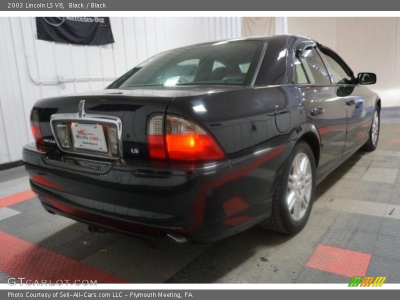 Black / Black 2003 Lincoln LS V8