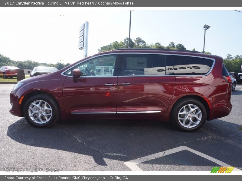 Velvet Red Pearl / Cognac/Alloy/Toffee 2017 Chrysler Pacifica Touring L