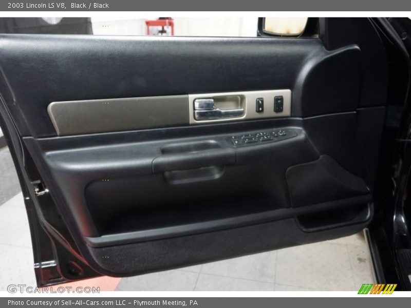 Black / Black 2003 Lincoln LS V8