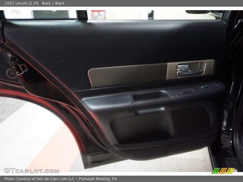 Black / Black 2003 Lincoln LS V8