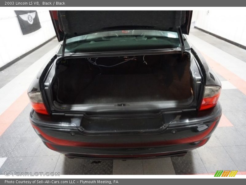Black / Black 2003 Lincoln LS V8