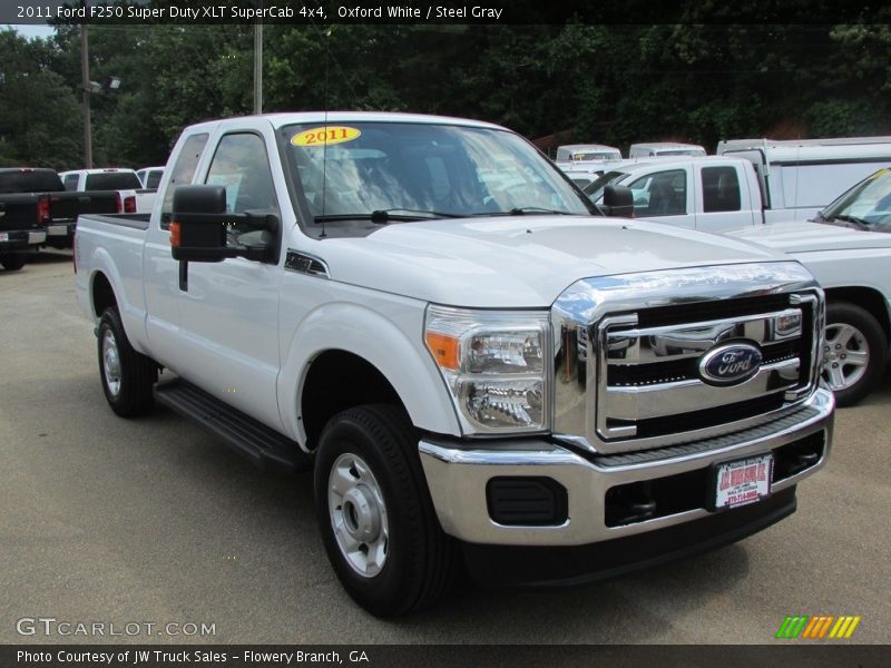 Oxford White / Steel Gray 2011 Ford F250 Super Duty XLT SuperCab 4x4