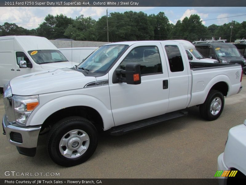 Oxford White / Steel Gray 2011 Ford F250 Super Duty XLT SuperCab 4x4