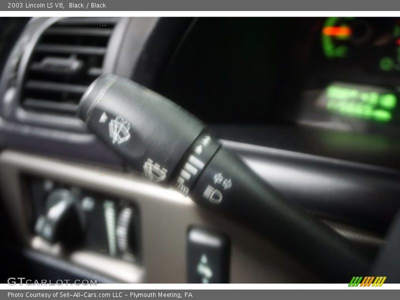 Black / Black 2003 Lincoln LS V8