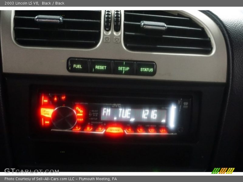 Black / Black 2003 Lincoln LS V8