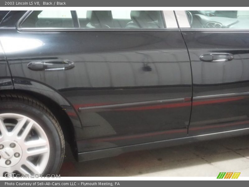 Black / Black 2003 Lincoln LS V8