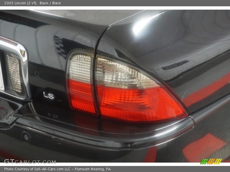 Black / Black 2003 Lincoln LS V8