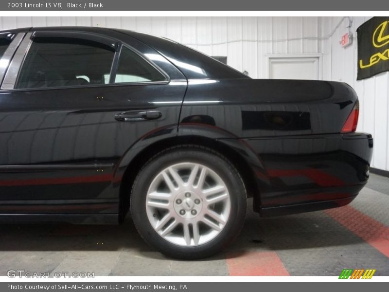Black / Black 2003 Lincoln LS V8