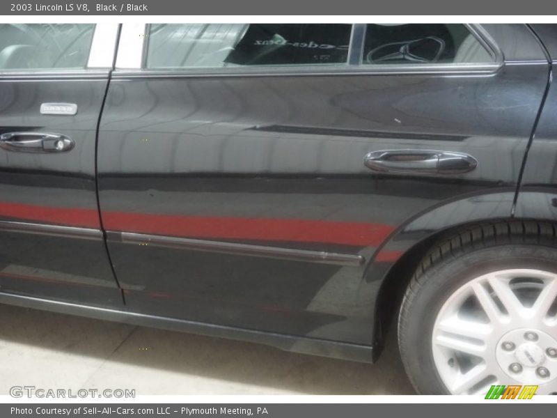 Black / Black 2003 Lincoln LS V8