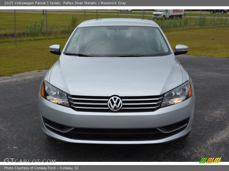 Reflex Silver Metallic / Moonrock Gray 2015 Volkswagen Passat S Sedan