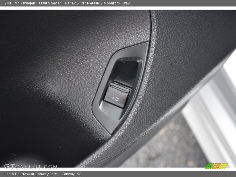 Reflex Silver Metallic / Moonrock Gray 2015 Volkswagen Passat S Sedan