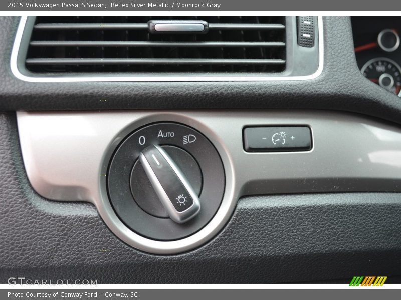 Reflex Silver Metallic / Moonrock Gray 2015 Volkswagen Passat S Sedan