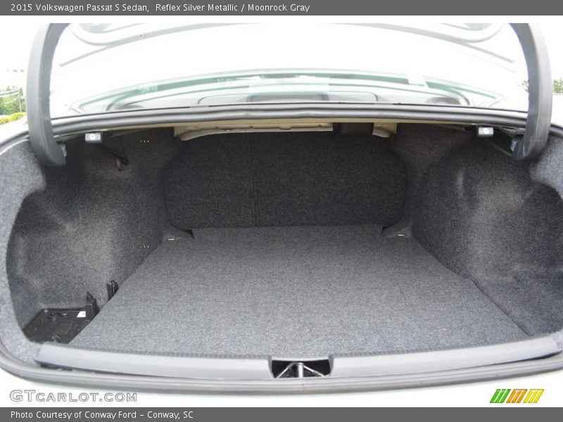 Reflex Silver Metallic / Moonrock Gray 2015 Volkswagen Passat S Sedan