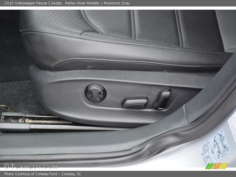 Reflex Silver Metallic / Moonrock Gray 2015 Volkswagen Passat S Sedan