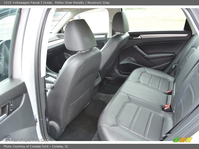 Reflex Silver Metallic / Moonrock Gray 2015 Volkswagen Passat S Sedan