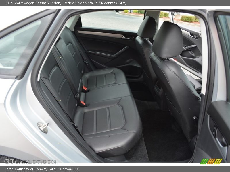 Reflex Silver Metallic / Moonrock Gray 2015 Volkswagen Passat S Sedan