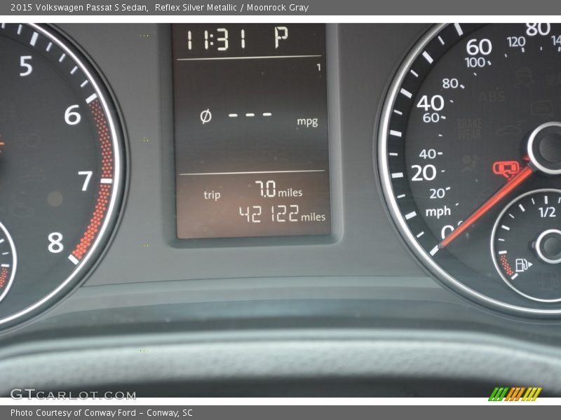 Reflex Silver Metallic / Moonrock Gray 2015 Volkswagen Passat S Sedan