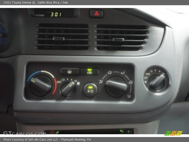 Sailfin Blue Mica / Oak 2001 Toyota Sienna LE