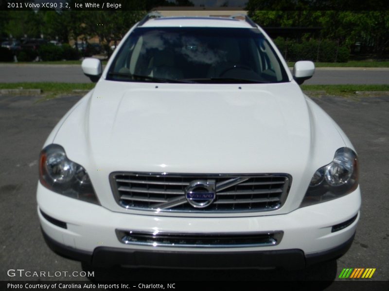 Ice White / Beige 2011 Volvo XC90 3.2