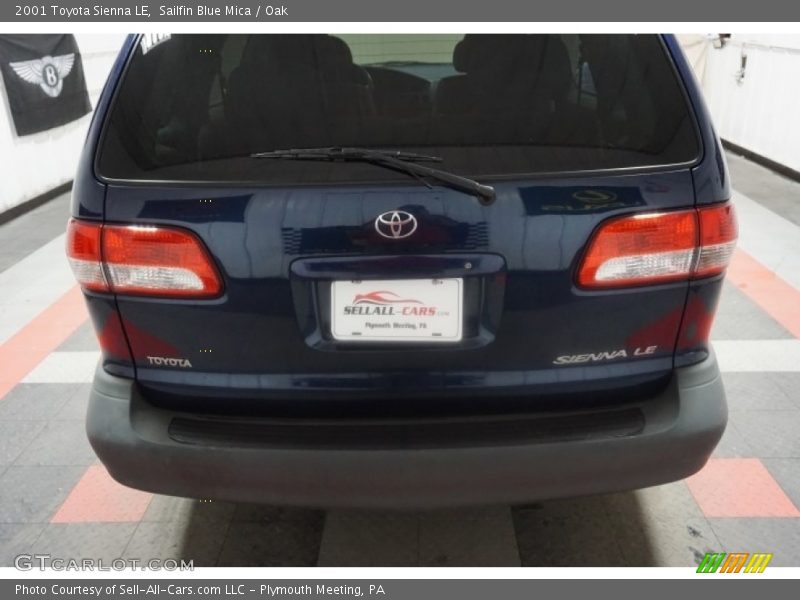 Sailfin Blue Mica / Oak 2001 Toyota Sienna LE