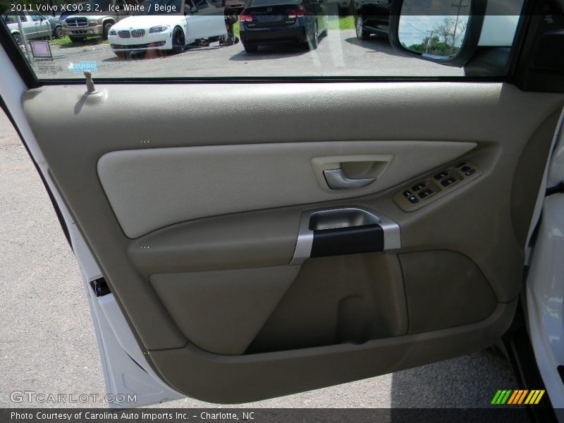 Ice White / Beige 2011 Volvo XC90 3.2