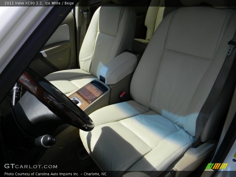 Ice White / Beige 2011 Volvo XC90 3.2