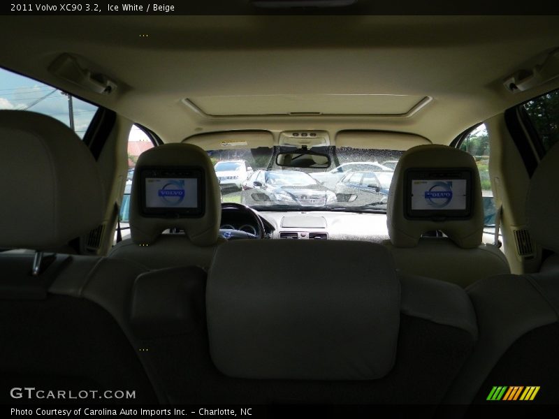 Ice White / Beige 2011 Volvo XC90 3.2