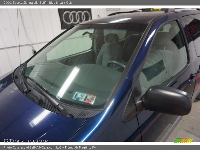 Sailfin Blue Mica / Oak 2001 Toyota Sienna LE
