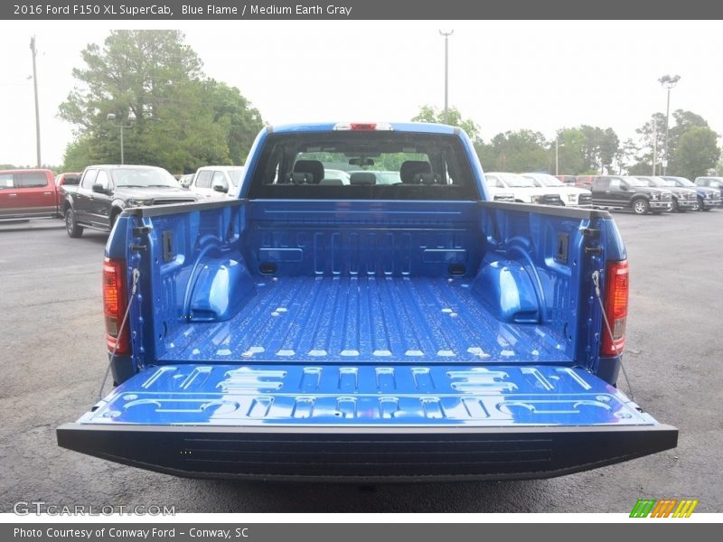 Blue Flame / Medium Earth Gray 2016 Ford F150 XL SuperCab