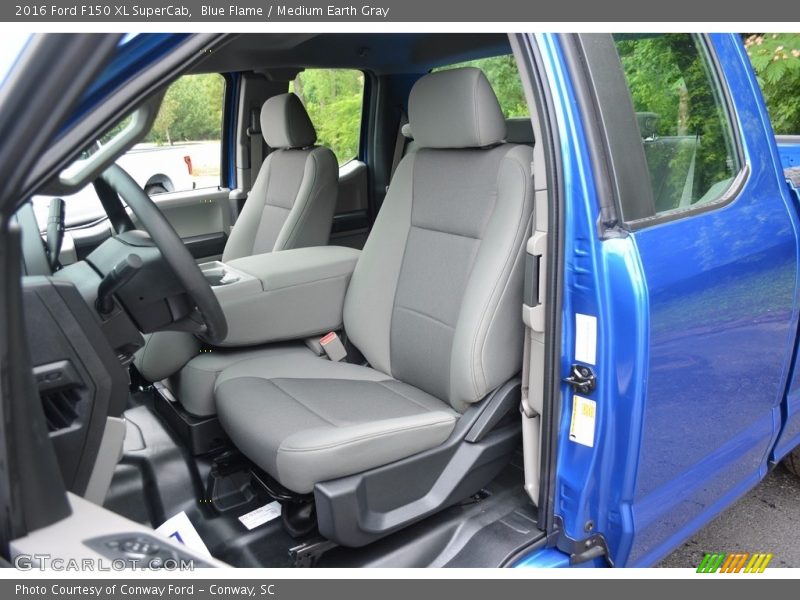 Blue Flame / Medium Earth Gray 2016 Ford F150 XL SuperCab