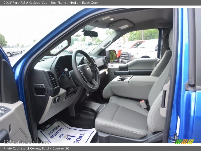 Blue Flame / Medium Earth Gray 2016 Ford F150 XL SuperCab