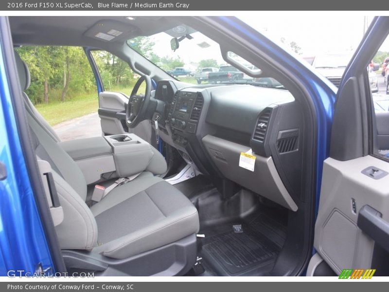 Blue Flame / Medium Earth Gray 2016 Ford F150 XL SuperCab