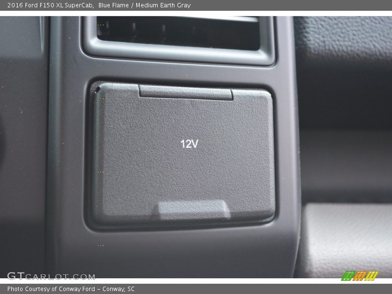 Blue Flame / Medium Earth Gray 2016 Ford F150 XL SuperCab