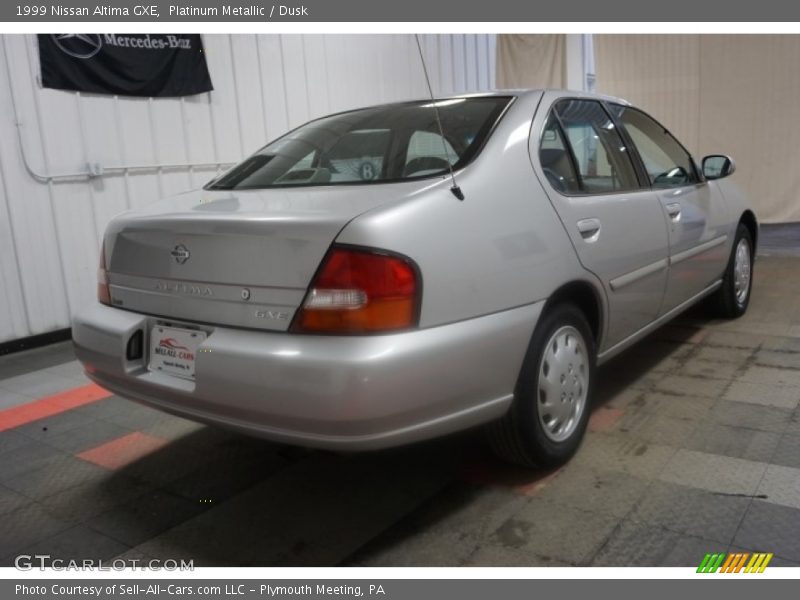 Platinum Metallic / Dusk 1999 Nissan Altima GXE