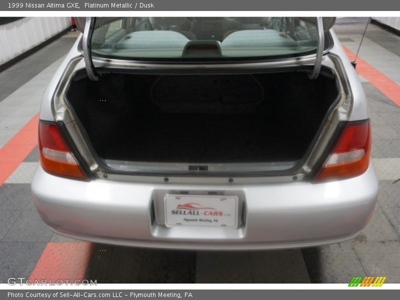 Platinum Metallic / Dusk 1999 Nissan Altima GXE