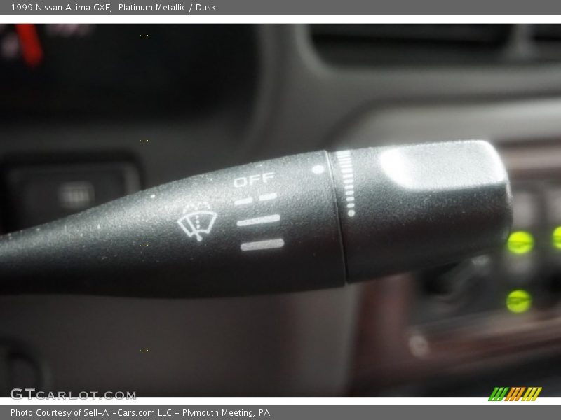Platinum Metallic / Dusk 1999 Nissan Altima GXE