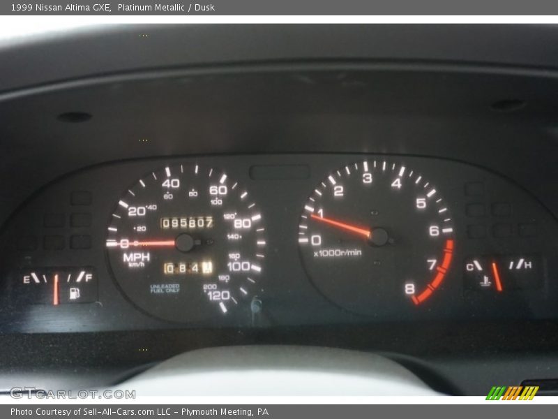 Platinum Metallic / Dusk 1999 Nissan Altima GXE