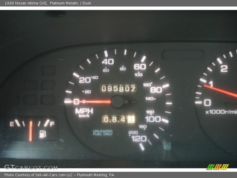 Platinum Metallic / Dusk 1999 Nissan Altima GXE