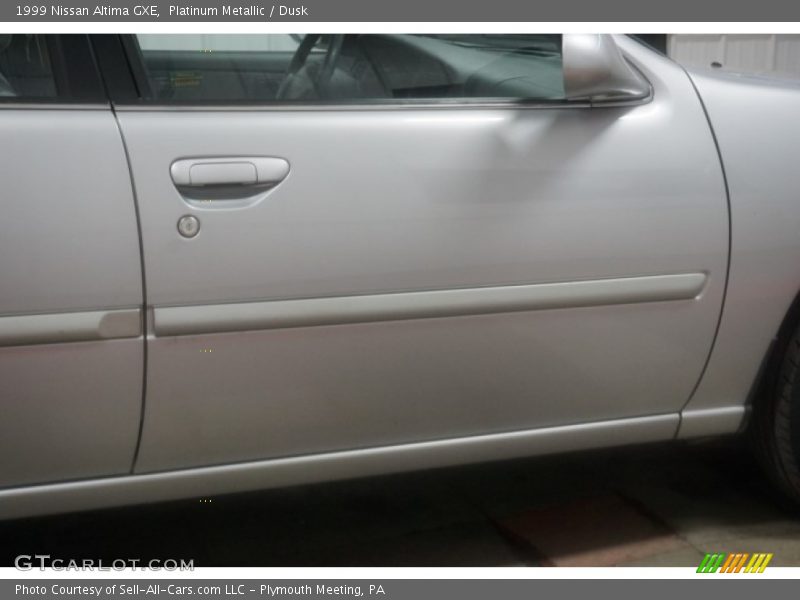 Platinum Metallic / Dusk 1999 Nissan Altima GXE