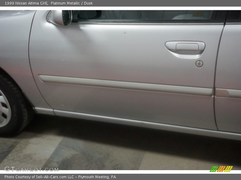 Platinum Metallic / Dusk 1999 Nissan Altima GXE