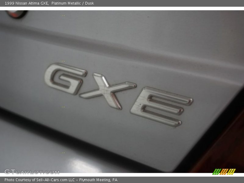 Platinum Metallic / Dusk 1999 Nissan Altima GXE