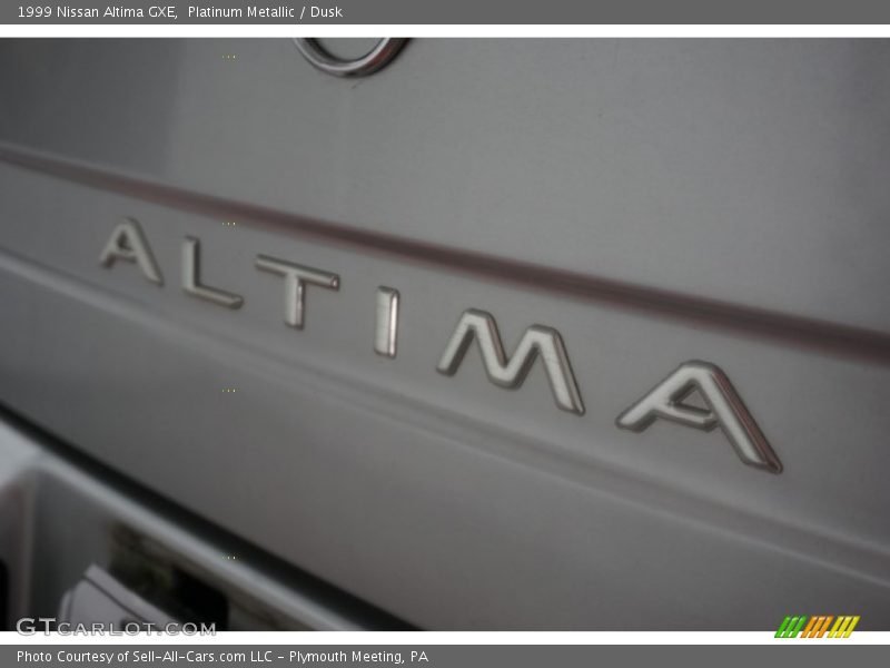 Platinum Metallic / Dusk 1999 Nissan Altima GXE