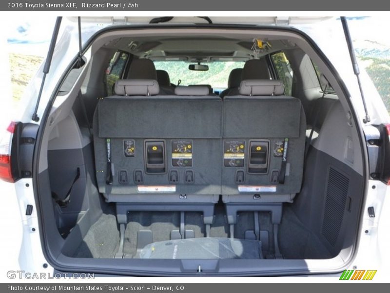 Blizzard Pearl / Ash 2016 Toyota Sienna XLE