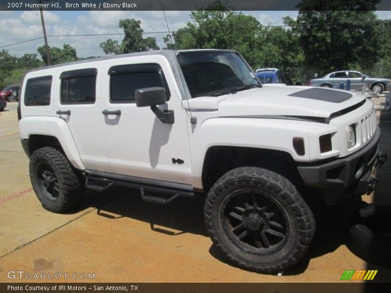 Birch White / Ebony Black 2007 Hummer H3