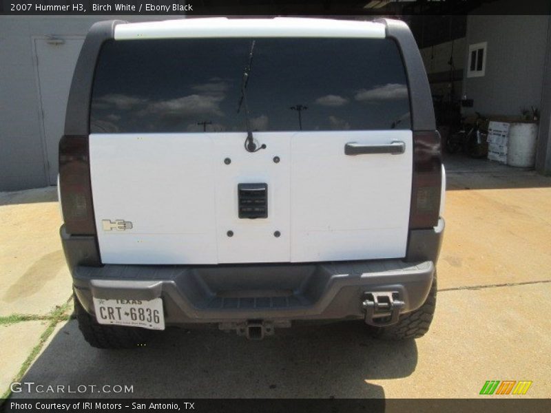 Birch White / Ebony Black 2007 Hummer H3