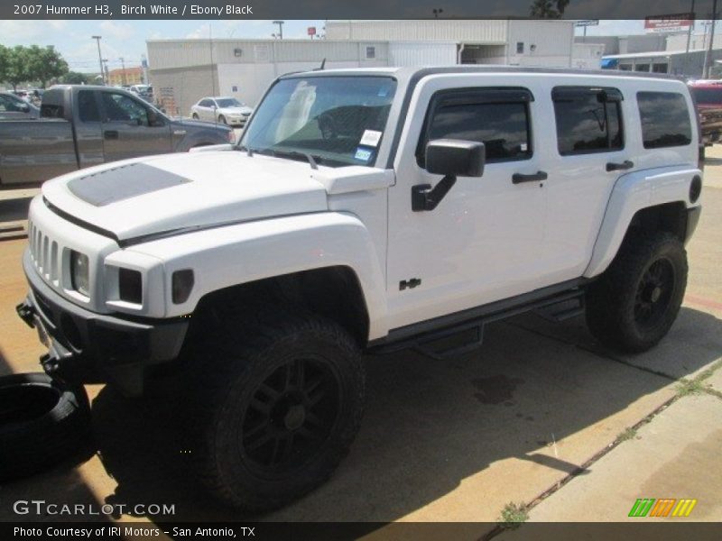 Birch White / Ebony Black 2007 Hummer H3