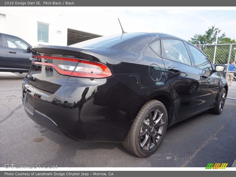 Pitch Black / Black 2016 Dodge Dart SE